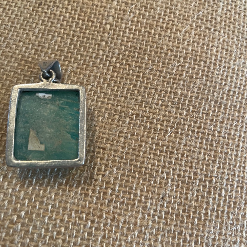 Pendant - Picture 2 of 2